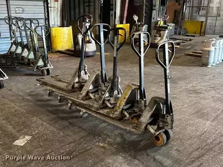 Diesel Forklifts - Crown pallet (7)