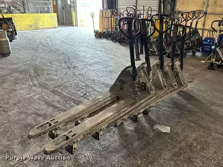 Diesel Forklifts - Crown pallet (1)