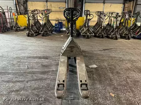 Diesel Forklifts - Crown pallet (2)