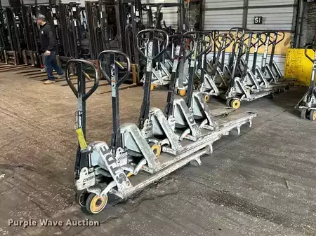 Diesel Forklifts - Crown pallet (5)