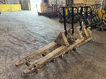 Diesel Forklifts - Crown pallet (1)