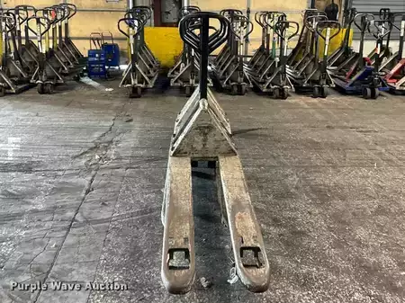 Diesel Forklifts - Crown pallet (2)