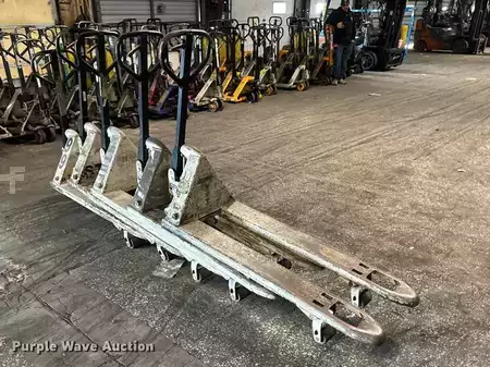 Diesel Forklifts - Crown pallet (3)
