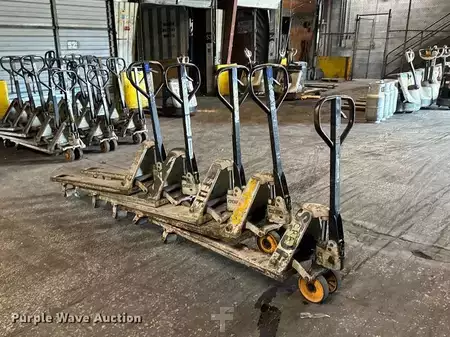 Diesel Forklifts - Crown pallet (7)