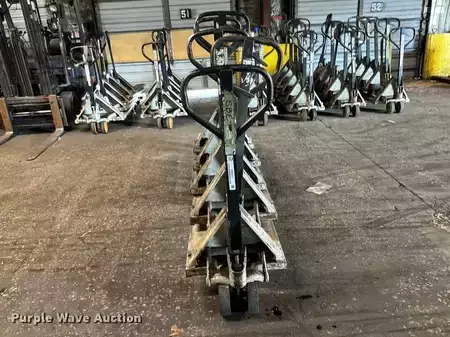 Diesel Forklifts - Crown pallet (6)
