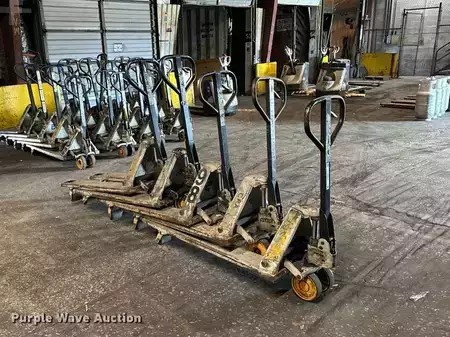 Diesel Forklifts - Crown pallet (7)