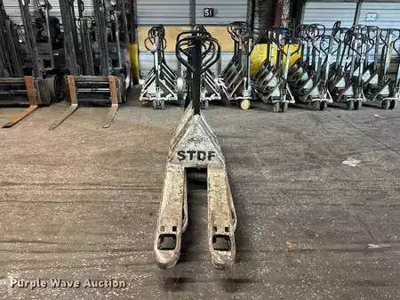Diesel Forklifts - Crown pallets (2)