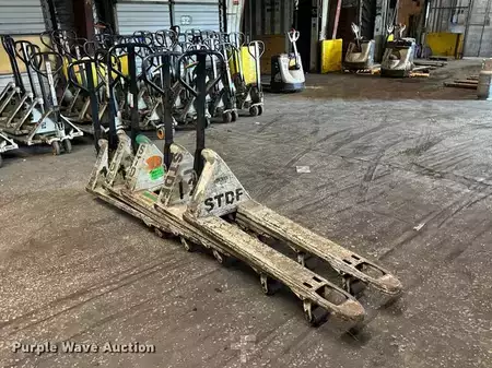 Diesel Forklifts - Crown pallets (3)