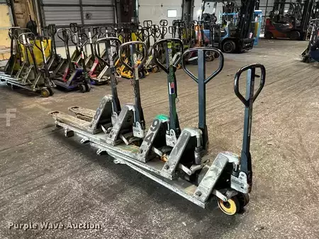 Diesel Forklifts - Crown pallets (7)