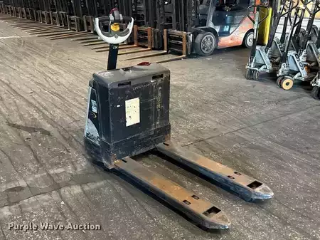Diesel Forklifts - Crown WP3035-45 (3)