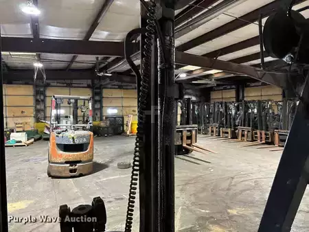 Propane Forklifts - Toyota 7FGCU25 (10)