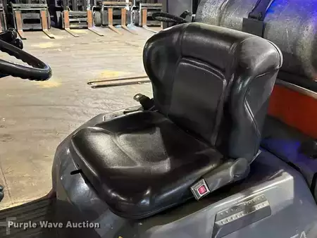 Propane Forklifts - Toyota 7FGCU25 (22)