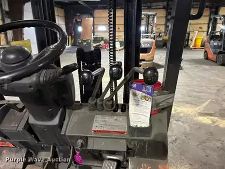 Propane Forklifts - Toyota 7FGCU25 (28)