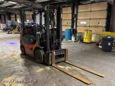 Propane Forklifts - Toyota 7FGCU25 (3)