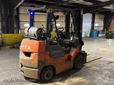 Propane Forklifts - Toyota 7FGCU25 (5)