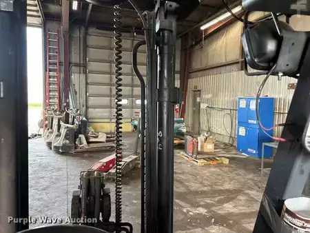 Propane Forklifts - Toyota 7FGCU25 (11)