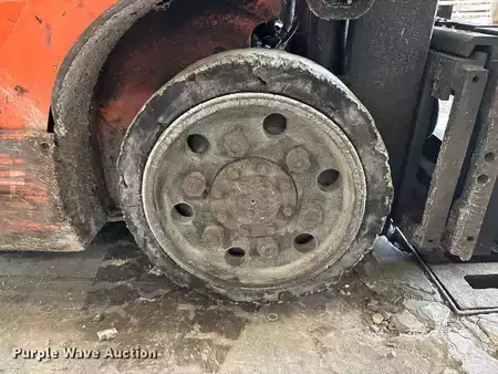 Propane Forklifts - Toyota 7FGCU25 (39)