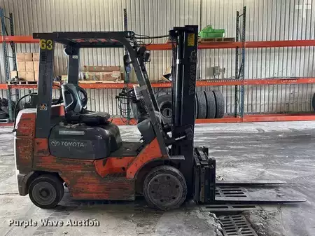 Propane Forklifts - Toyota 7FGCU25 (4)