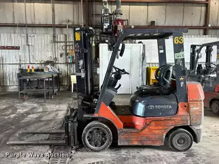 Propane Forklifts - Toyota 7FGCU25 (8)