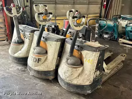 Diesel Forklifts - Crown WP3035-45 (5)