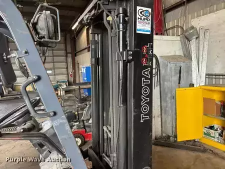 Propane Forklifts - Toyota 7FGCU25 (14)