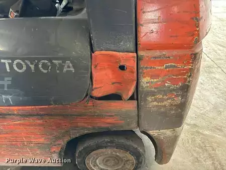 Propane Forklifts - Toyota 7FGCU25 (19)