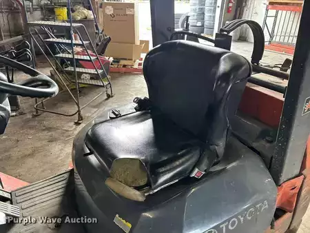 Propane Forklifts - Toyota 7FGCU25 (20)