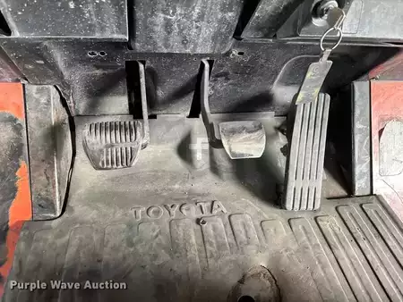 Propane Forklifts - Toyota 7FGCU25 (23)