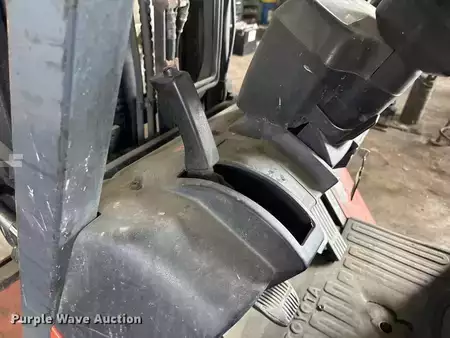 Propane Forklifts - Toyota 7FGCU25 (24)