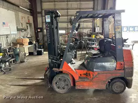 Propane Forklifts - Toyota 7FGCU25 (8)