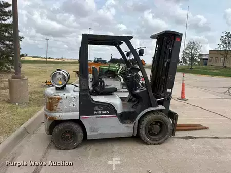 Montacargas GLP - Nissan 60 (4)
