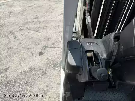 Propane Forklifts 2016  Unicarriers CFS40 (26)