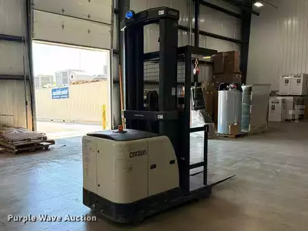 Recogepedido vertical 2017  Crown SP3520-30 (5)