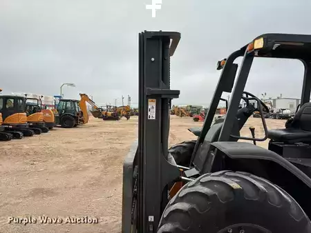 Montacargas diésel 2019  Case 588H (11)