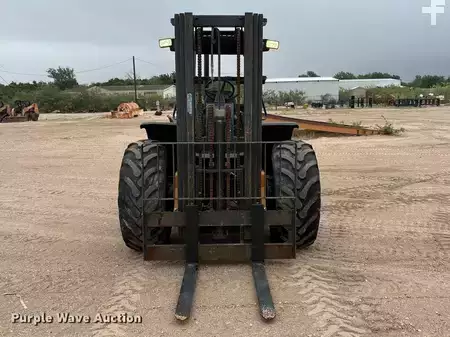 Montacargas diésel 2019  Case 588H (2)