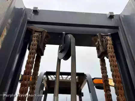 Montacargas diésel 2019  Case 588H (20)