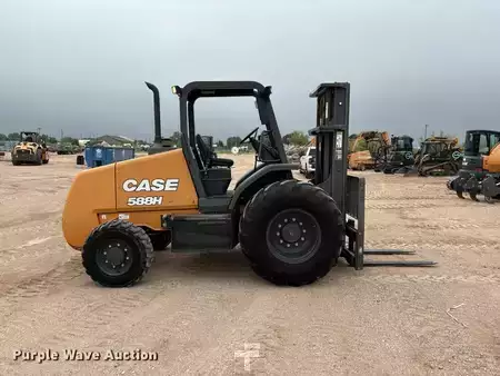 Montacargas diésel 2019  Case 588H (4)