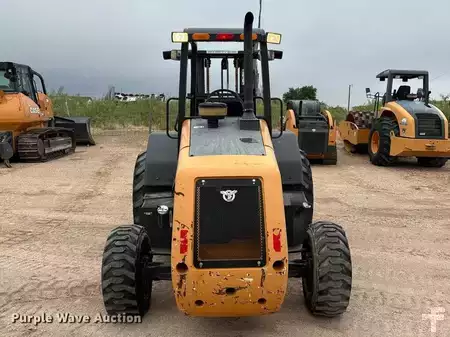 Montacargas diésel 2019  Case 588H (6)