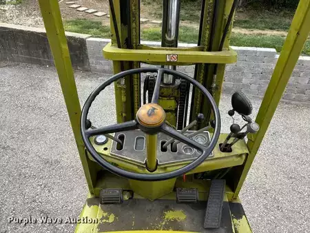 Montacargas GLP - Clark C500 (26)