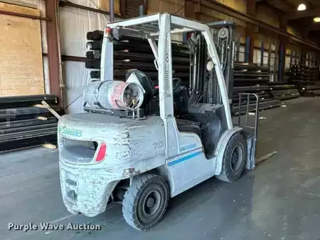 Montacargas GLP 2015  Nissan PF70 (5)
