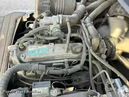 Propane Forklifts - Toyota 8FGU30 (32)