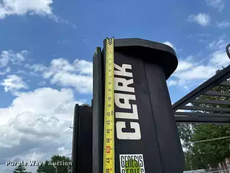 Propane Forklifts - Clark CGP30 (24)
