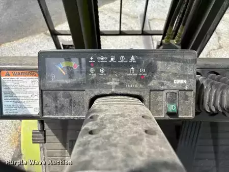 Propane Forklifts - Clark CGP30 (35)