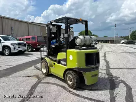 Propane Forklifts - Clark CGP30 (7)