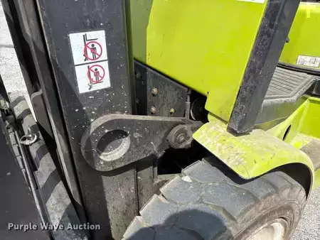 Propane Forklifts - Clark CGP30 (9)