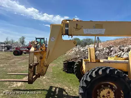 Manipulador Telescópico fijo - Pettibone 8042 (12)