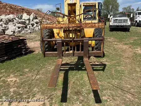 Manipulador Telescópico fijo - Pettibone 8042 (15)