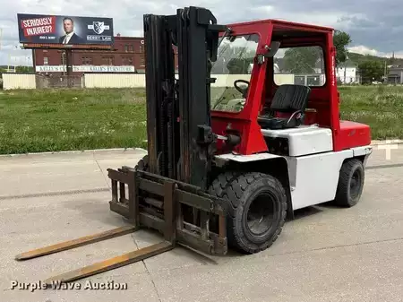 Montacargas diésel - Nissan WGF03A40V (1)