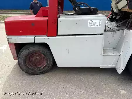 Montacargas diésel - Nissan WGF03A40V (25)