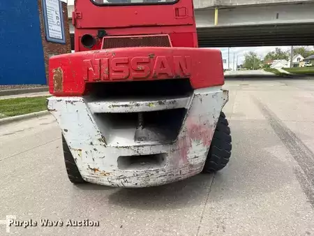 Montacargas diésel - Nissan WGF03A40V (27)